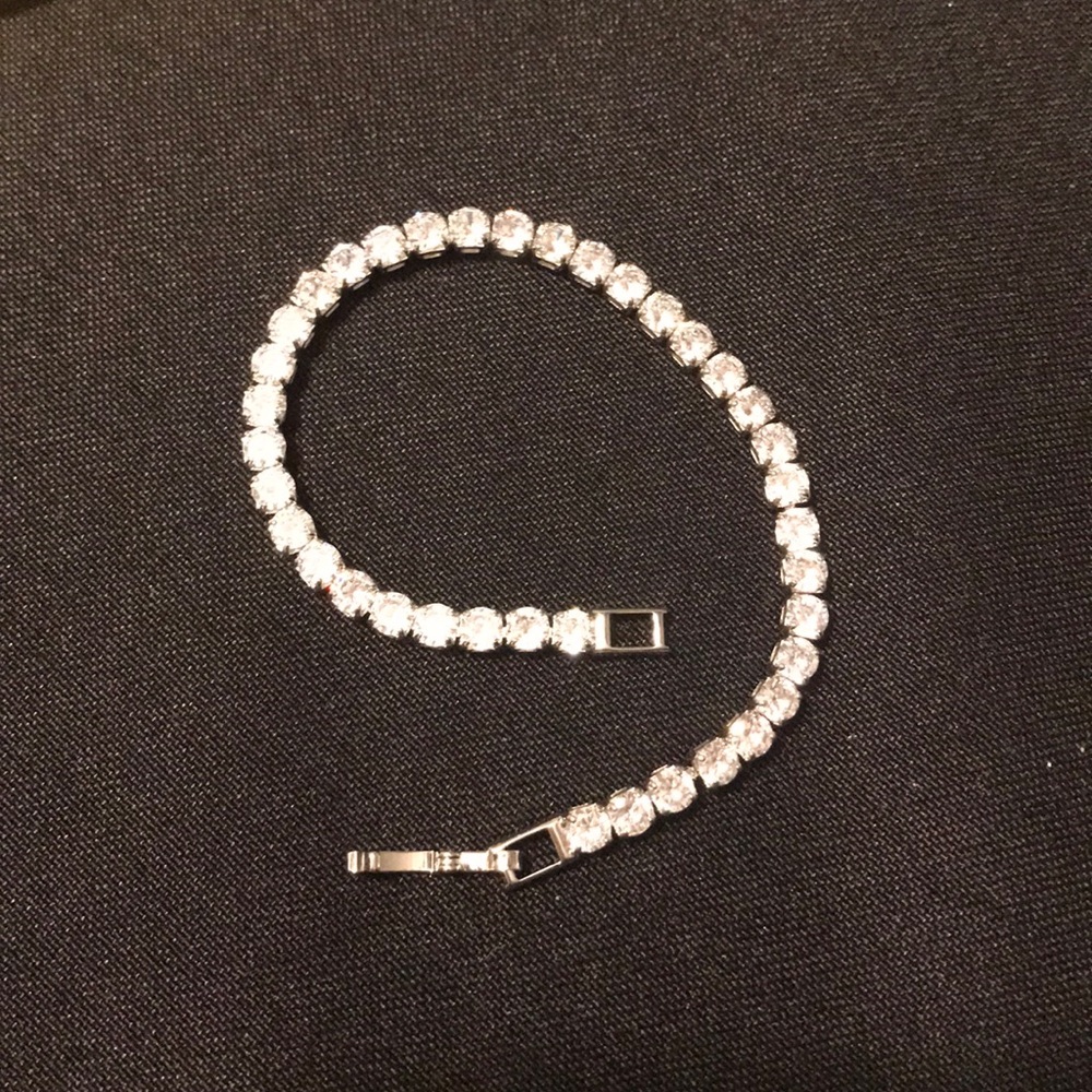NWT CZ Tennis Bracelet - Picture 3 of 3